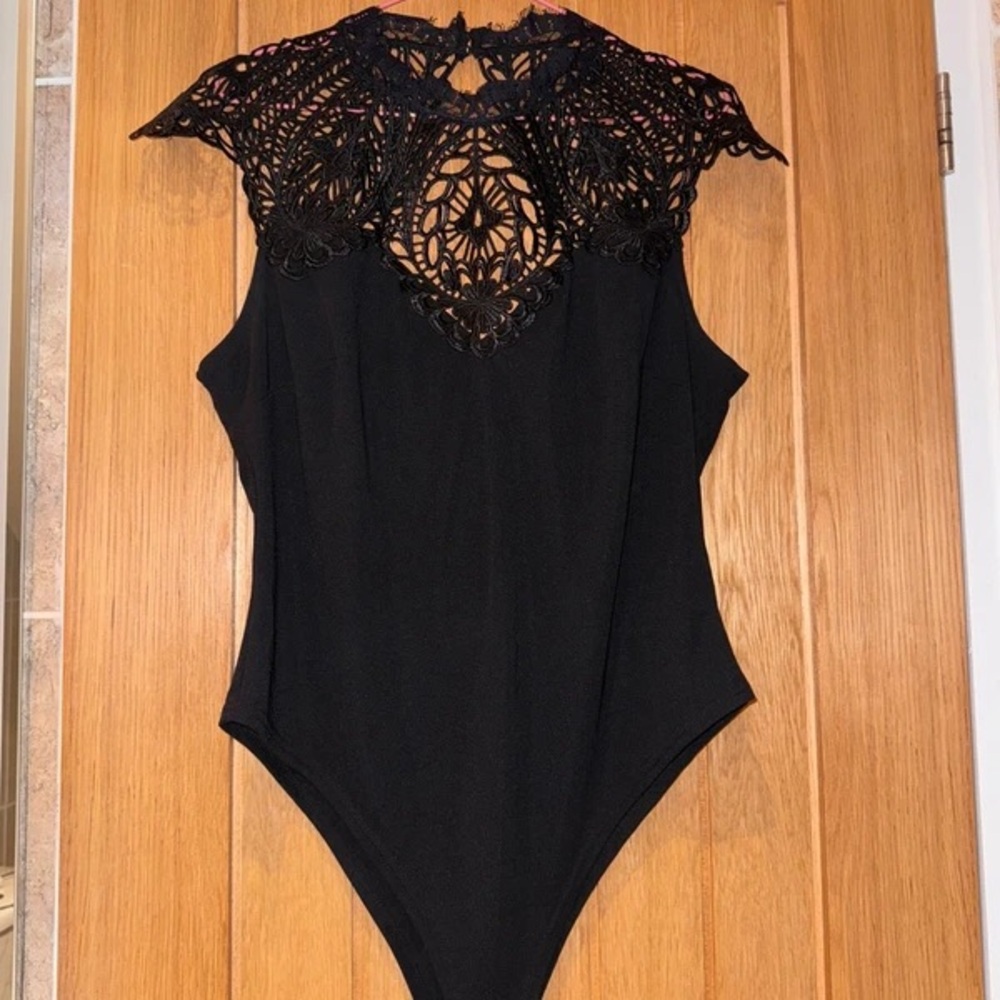 Lipsy Black Lace Detail Crop Top